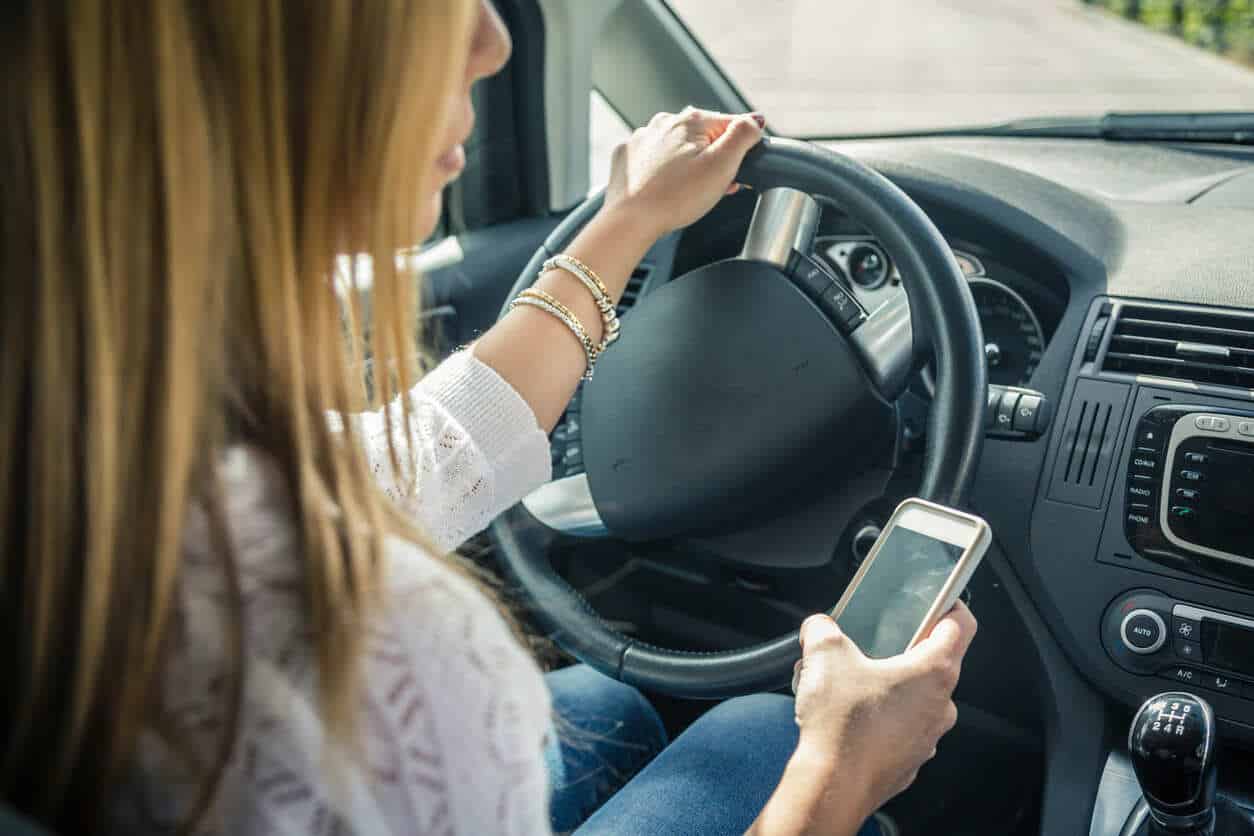 Common Injuries from Distracted Driving Accidents in Houston
